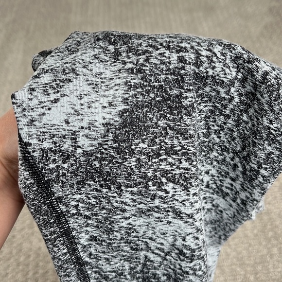 Lululemon Wunder Under Crop - Picture 8 of 10